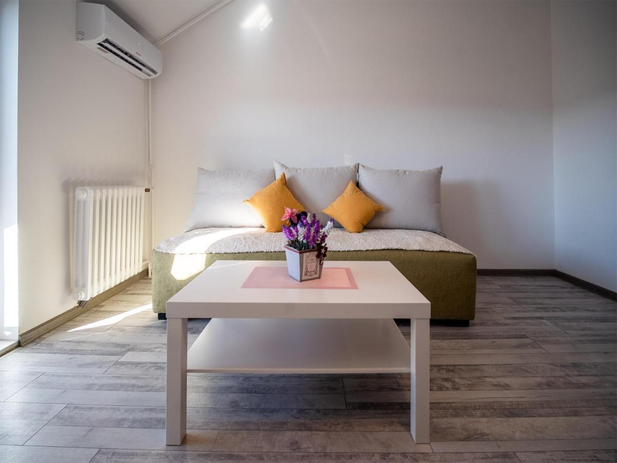 Apartman Sara Apartment Novi Sad Exterior photo
