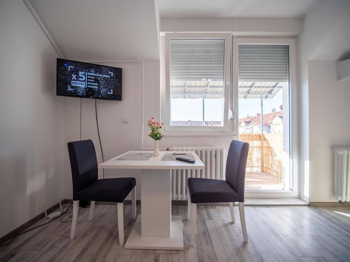 Apartman Sara Apartment Novi Sad Exterior photo