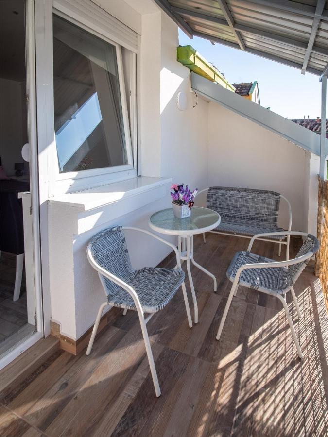Apartman Sara Apartment Novi Sad Exterior photo