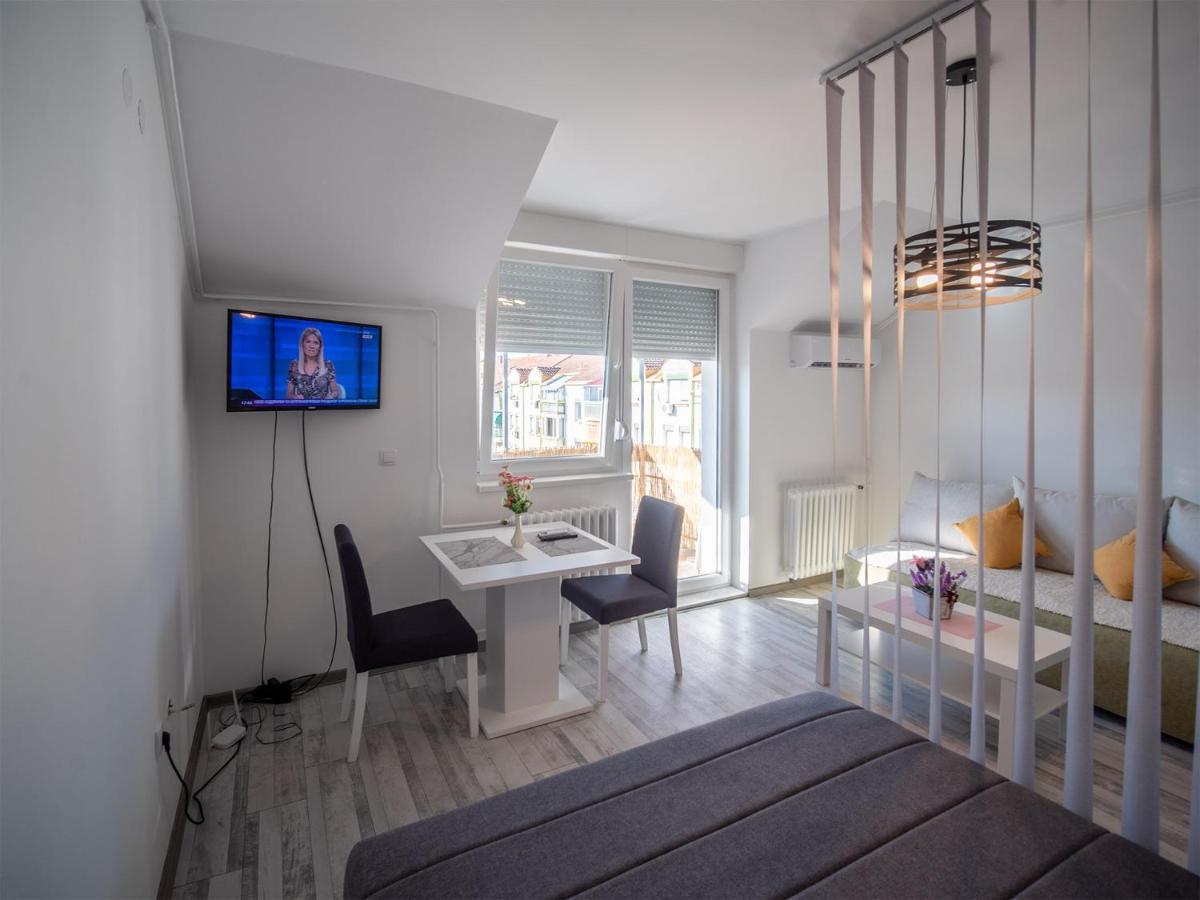 Apartman Sara Apartment Novi Sad Exterior photo